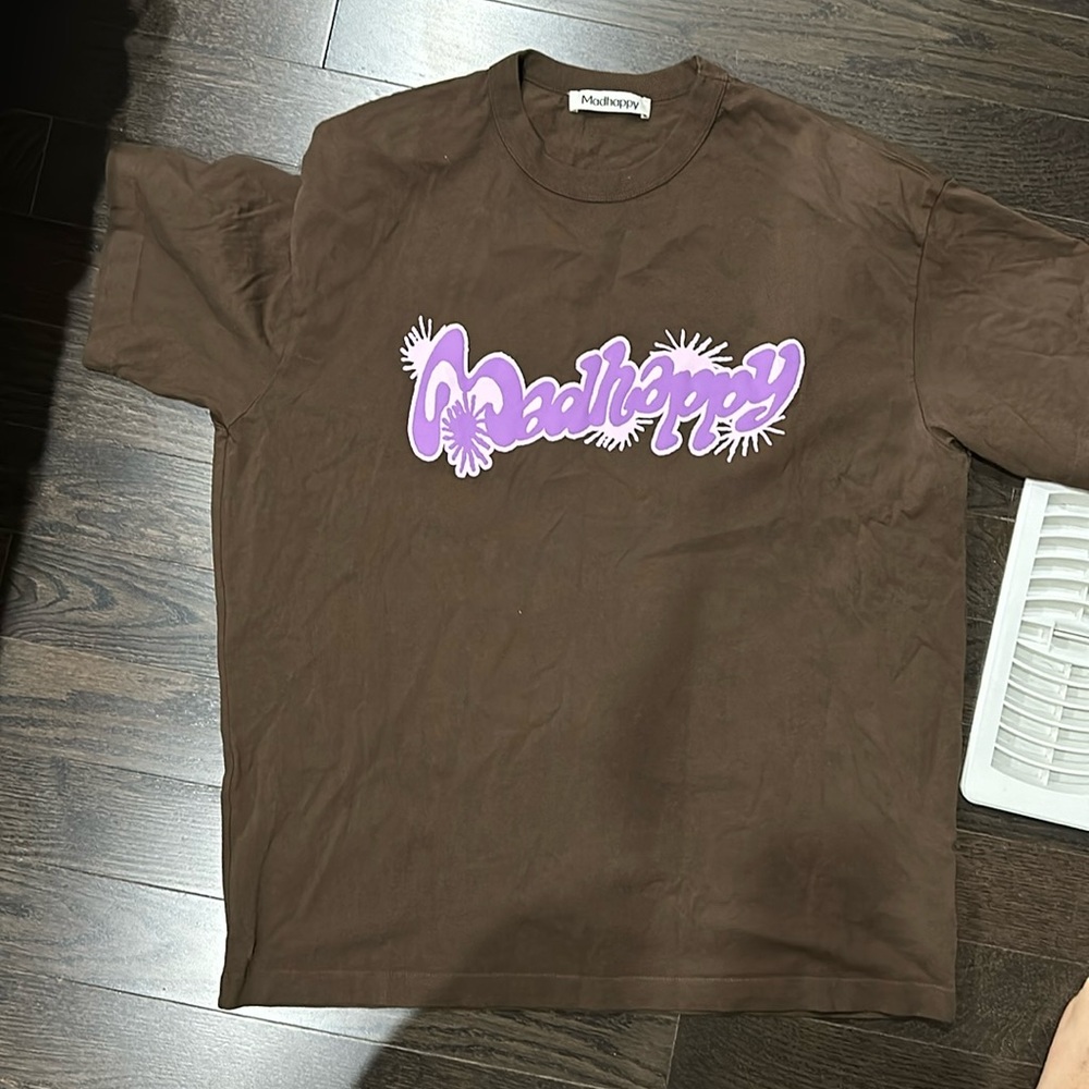 Mad happy logo tee